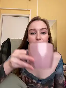 Snapshot of Mary_Sensory chatting on March 10, 9:36 am Mary Sensory online show from March 10, 9:36 am