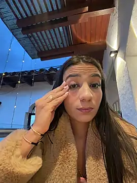 -juicy  online show from February 5, 11:09 pm