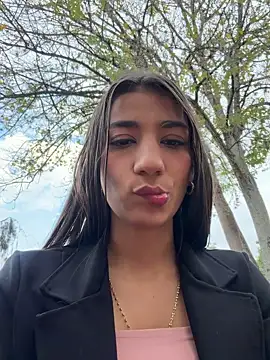 -juicy  online show from February 15, 10:28 pm