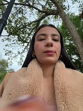 -juicy  online show from March 5, 10:50 pm