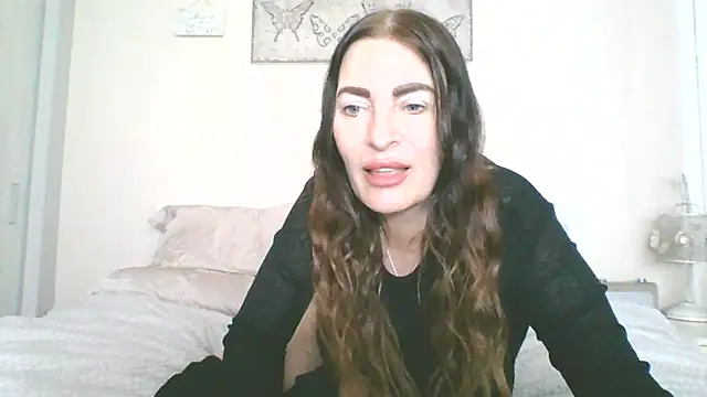 Snapshot of EllaKent chatting on May 19, 2:34 pm EllaKent online show from May 19, 2:34 pm