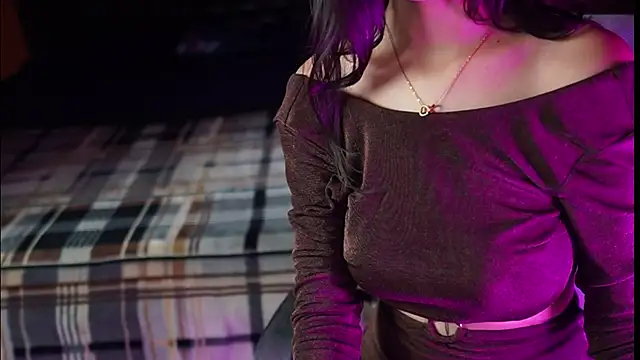 Snapshot of NidhiChandra chatting on September 15, 5:40 am NidhiChandra online show from September 15, 5:40 am