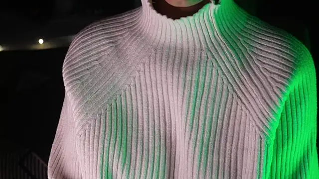 Snapshot of NidhiChandra chatting on December 20, 10:00 am NidhiChandra online show from December 20, 10:00 am