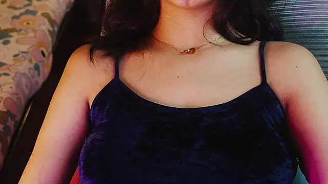 Snapshot of NidhiChandra chatting on July 7, 10:41 am NidhiChandra online show from July 7, 10:41 am
