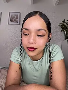 Snapshot of Yasmin777_ chatting on June 9, 5:46 pm Yasmin777 online show from June 9, 5:46 pm