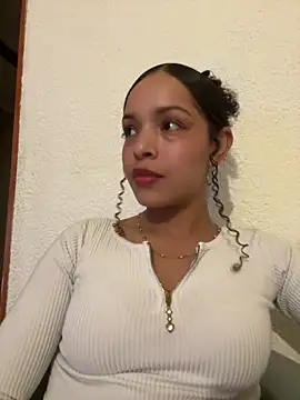 Snapshot of Yasmin777_ chatting on June 14, 2:24 am Yasmin777 online show from June 14, 2:24 am