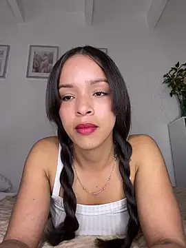 Yasmin777  online show from June 20, 10:34 pm