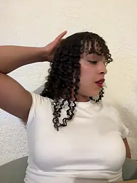 Yasmin777  online show from June 26, 1:32 am