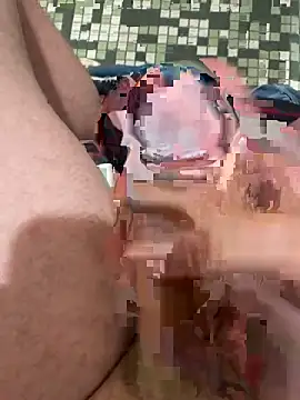 Snapshot of Chris2201hdb chatting on March 8, 3:38 pm Chris2201hdb online show from March 8, 3:38 pm