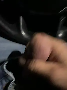 Snapshot of Chris2201hdb chatting on March 15, 10:32 am Chris2201hdb online show from March 15, 10:32 am