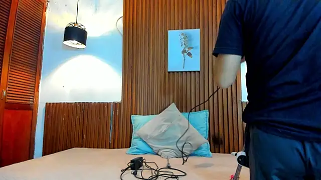 David niet online show from November 6, 5:36 pm