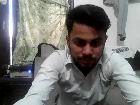 Snapshot of urdreamman chatting on April 7, 1:17 am urdreamman online show from April 7, 1:17 am