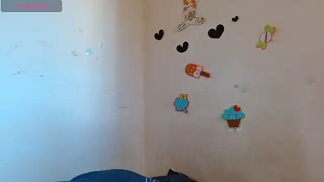 Akasha001 online show from November 17, 6:57 pm