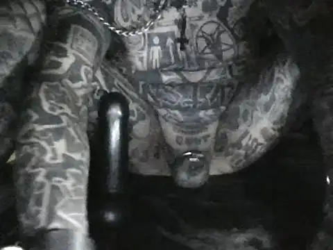 Snapshot of object857 chatting on October 6, 3:15 am object857 online show from October 6, 3:15 am