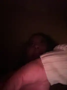 Snapshot of 1n0nlythroat chatting on October 25, 4:31 am 1n0nlythroat online show from October 25, 4:31 am