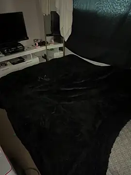 Snapshot of 1n0nlythroat chatting on October 27, 3:38 pm 1n0nlythroat online show from October 27, 3:38 pm