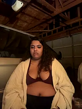 Snapshot of 1n0nlythroat chatting on October 31, 5:52 am 1n0nlythroat online show from October 31, 5:52 am