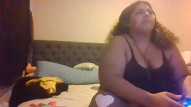 Snapshot of 1n0nlythroat chatting on May 29, 4:43 am 1n0nlythroat online show from May 29, 4:43 am