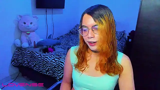 lillykittyy online show from December 18, 10:05 pm