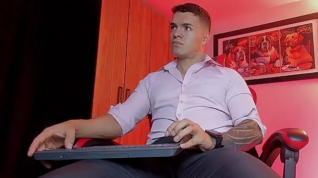 ALPHA DOMINUS  online show from January 19, 4:05 am