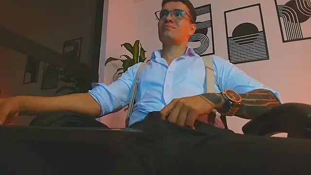 ALPHA DOMINUS  online show from June 16, 4:04 am