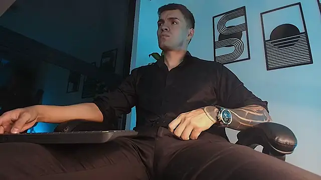 Snapshot of ALPHA_DOMINUS_ chatting on July 13, 3:31 am ALPHA DOMINUS online show from July 13, 3:31 am