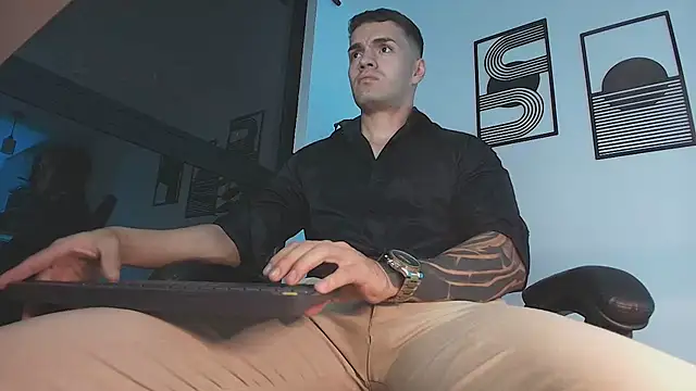 Snapshot of ALPHA_DOMINUS_ chatting on July 30, 3:38 am ALPHA DOMINUS online show from July 30, 3:38 am