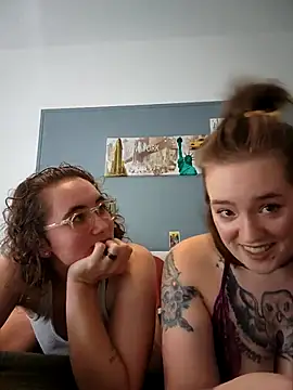 AndHerXO online show from February 9, 12:53 pm