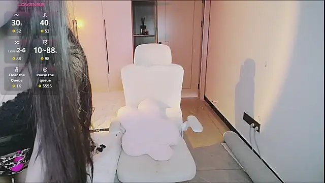 Snapshot of Olivia520 chatting on October 3, 5:04 am Olivia520 online show from October 3, 5:04 am