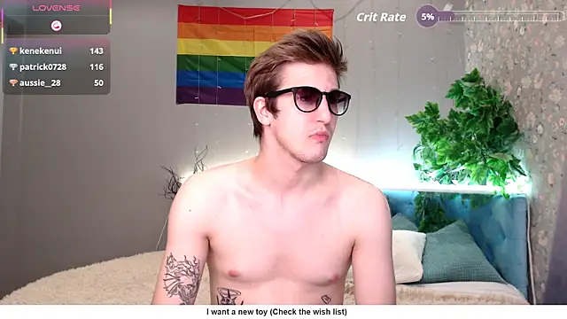 Snapshot of KiskaKurt chatting on September 28, 8:36 pm KiskaKurt online show from September 28, 8:36 pm