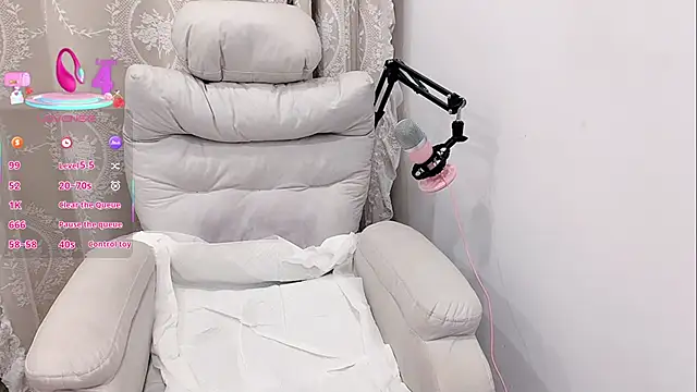 Snapshot of tuantuanle chatting on December 16, 2:00 pm tuantuanle online show from December 16, 2:00 pm