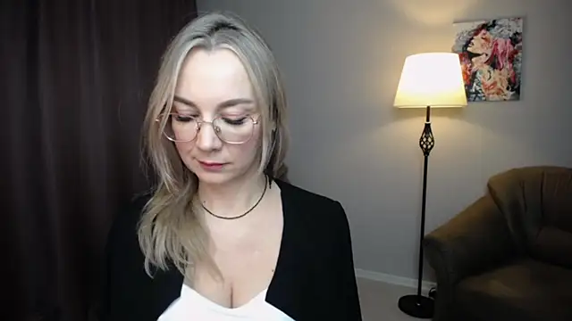 Ava Elior online show from November 28, 10:07 am