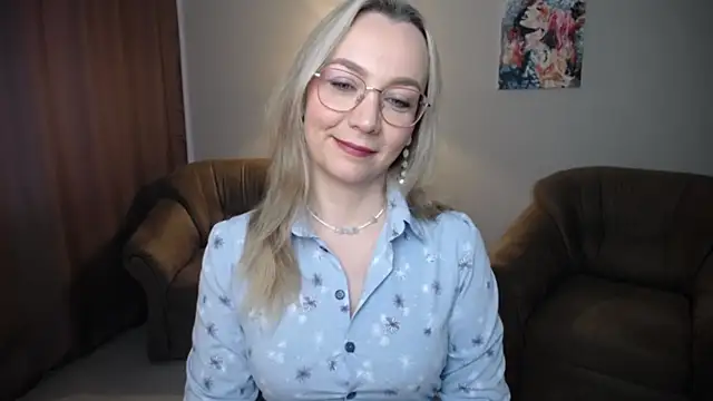 Snapshot of Ava_Elior chatting on May 4, 9:16 am Ava Elior online show from May 4, 9:16 am