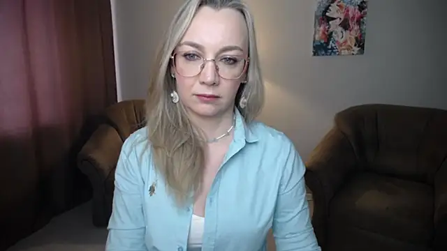 Snapshot of Ava_Elior chatting on May 7, 10:31 am Ava Elior online show from May 7, 10:31 am