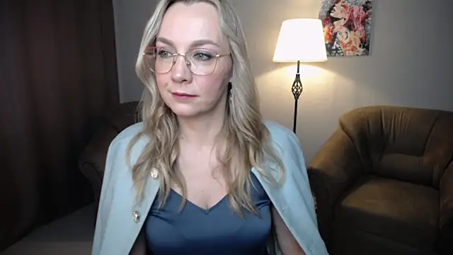 Snapshot of Ava_Elior chatting on May 12, 10:23 am Ava Elior online show from May 12, 10:23 am