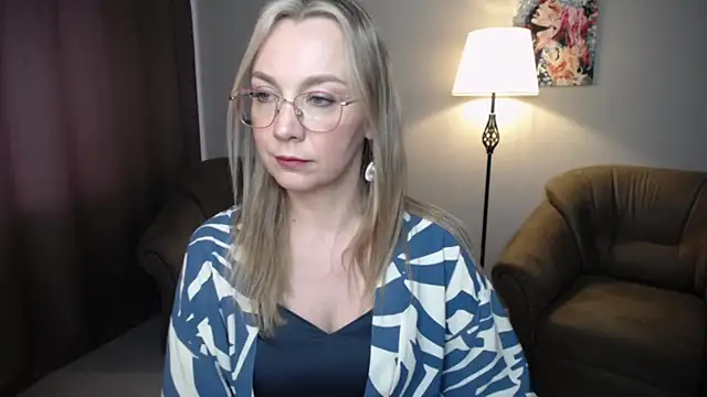 Snapshot of Ava_Elior chatting on May 20, 9:59 am Ava Elior online show from May 20, 9:59 am