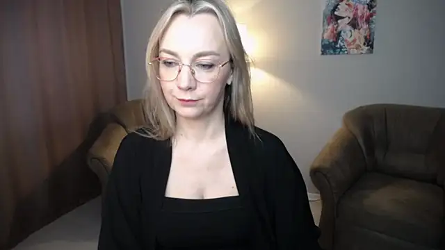 Snapshot of Ava_Elior chatting on May 21, 7:48 am Ava Elior online show from May 21, 7:48 am