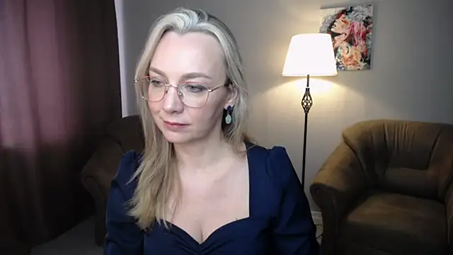 Snapshot of Ava_Elior chatting on June 2, 11:12 am Ava Elior online show from June 2, 11:12 am