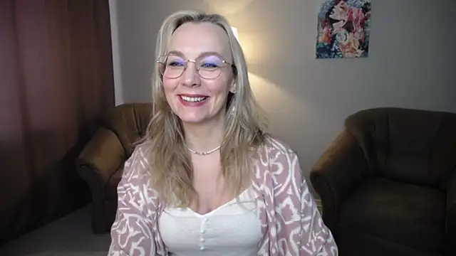 Snapshot of Ava_Elior chatting on June 9, 11:44 am Ava Elior online show from June 9, 11:44 am