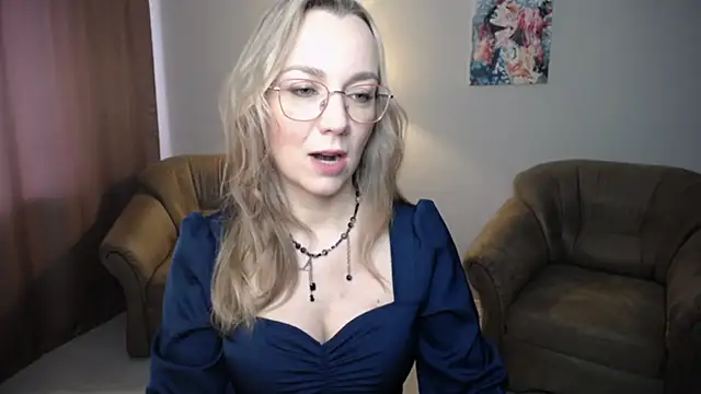 Snapshot of Ava_Elior chatting on June 13, 10:24 am Ava Elior online show from June 13, 10:24 am