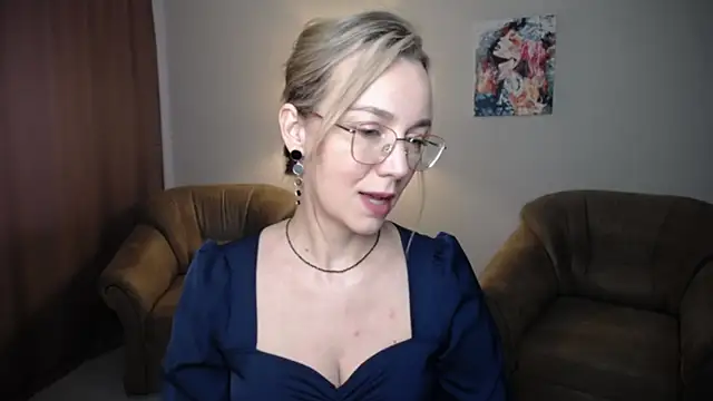 Snapshot of Ava_Elior chatting on June 17, 10:50 am Ava Elior online show from June 17, 10:50 am