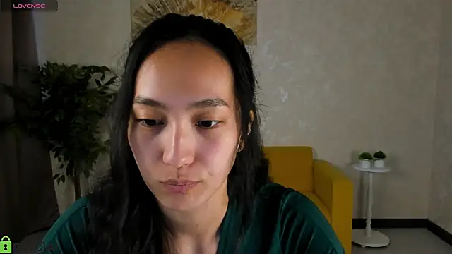 Snapshot of FlirtyAura chatting on May 11, 11:38 am FlirtyAura online show from May 11, 11:38 am