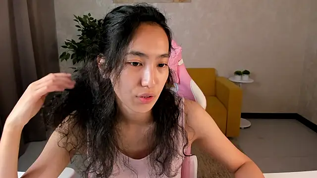 Snapshot of FlirtyAura chatting on July 3, 3:35 am FlirtyAura online show from July 3, 3:35 am