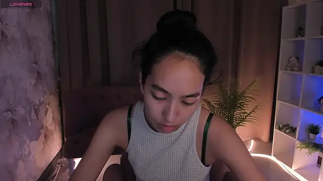Snapshot of FlirtyAura chatting on July 17, 3:35 am FlirtyAura online show from July 17, 3:35 am