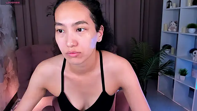 Snapshot of FlirtyAura chatting on July 23, 3:26 am FlirtyAura online show from July 23, 3:26 am