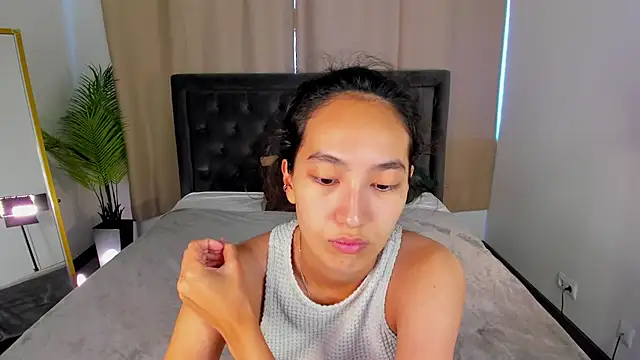 Snapshot of FlirtyAura chatting on August 1, 3:28 am FlirtyAura online show from August 1, 3:28 am