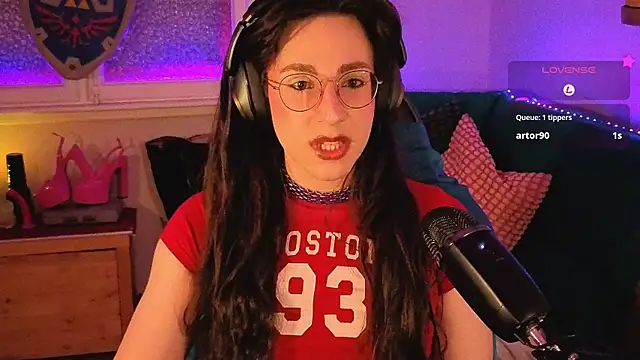 Snapshot of Zesty_Peach chatting on June 11, 12:32 am Zesty Peach online show from June 11, 12:32 am