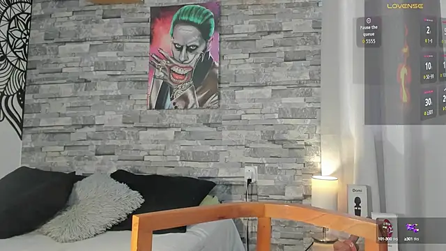 connorsmiith online show from October 22, 12:38 pm