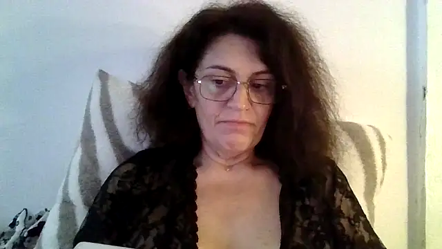 Snapshot of RubyyRosee chatting on October 17, 1:46 pm RubyyRosee online show from October 17, 1:46 pm