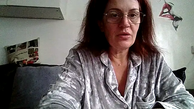 RubyyRosee online show from April 9, 8:53 am